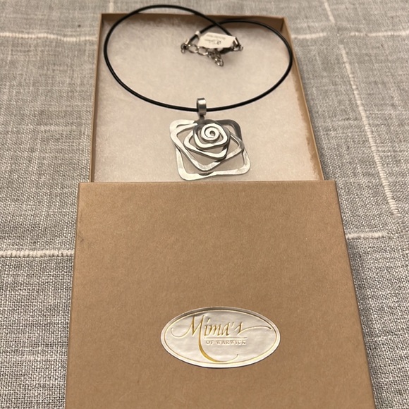 Necklace-recycled metal with adjustable black chain - Picture 2 of 3